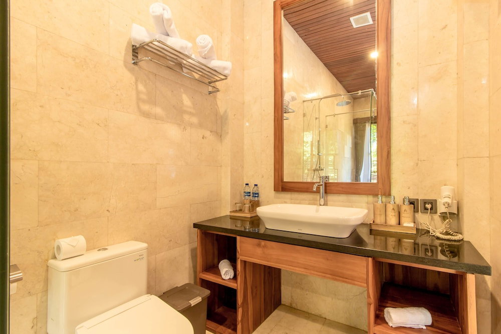 Hotel Tirta Arum