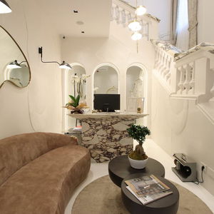 Hotel The Crown Boutique Hotel & Spa cazare Tirana