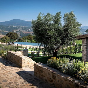 Hotel Relais Mastrojanni cazare Castelnuovo
