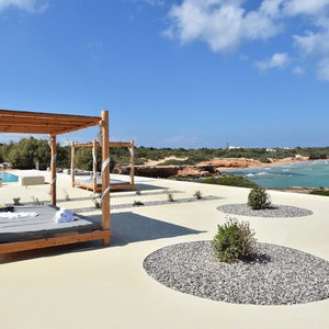 Hotel Ambassador Luxury Villas cazare Paros