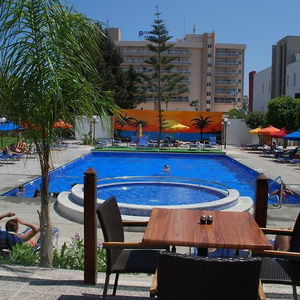 Hotel Caravel cazare Limassol
