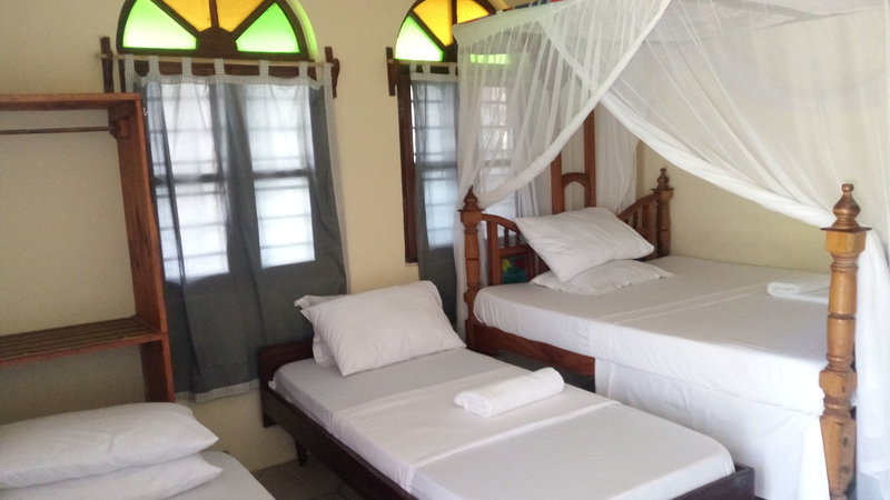 Blue Earth Beach Bungalows