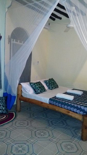 Blue Earth Beach Bungalows