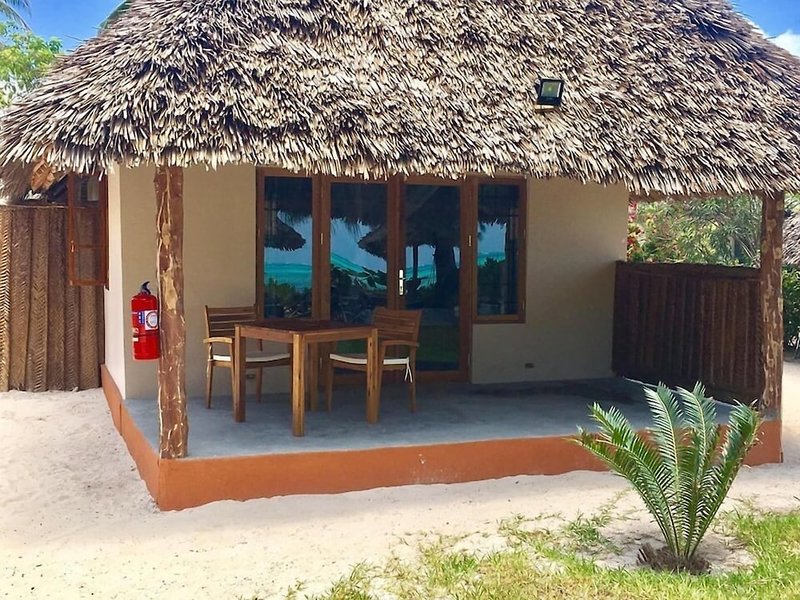 Driftwood Beach Lodge
