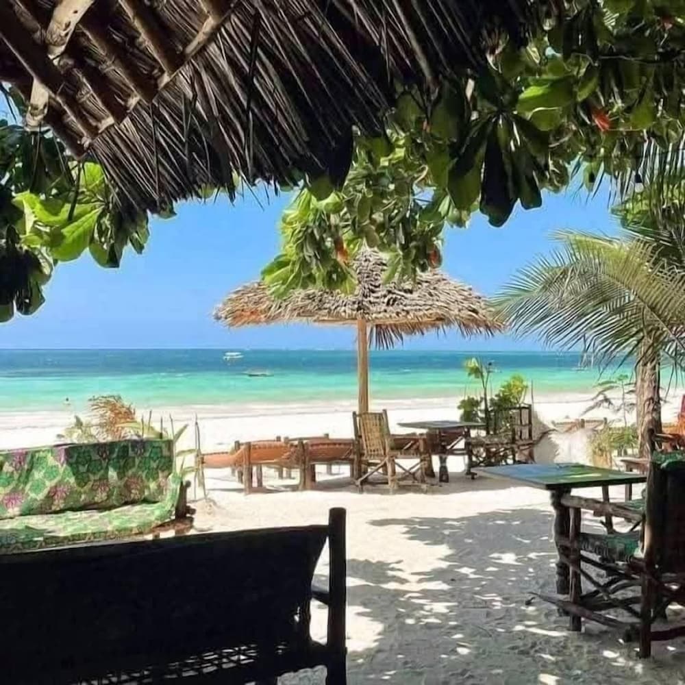 Sipano Beach Lodge