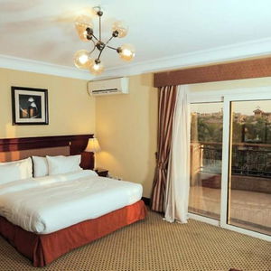 Hotel The Villa 604 Powered By Look cazare New Cairo