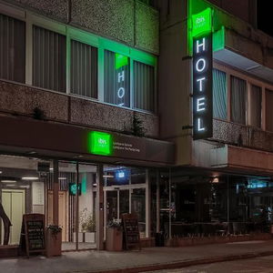 Hotel Ibis Styles Ljubljana The Fuzzy Log cazare Ljubljana