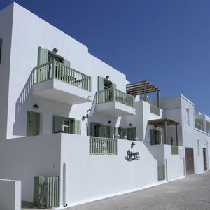 Hotel Almyris cazare Adamas