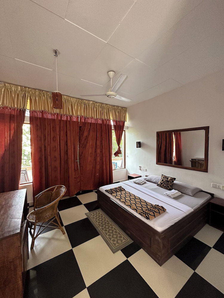 Arugamabay Surf Resort Hotel