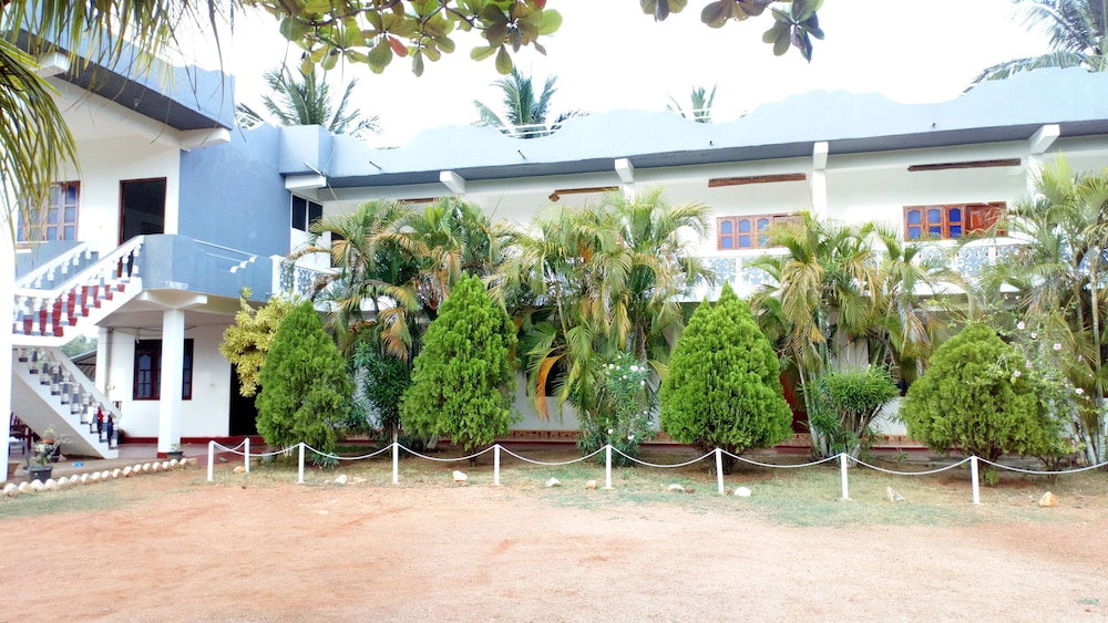 Hotel Nilaveli Hotel Onethra