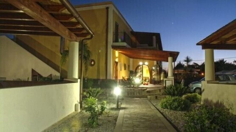 Eolian Residence