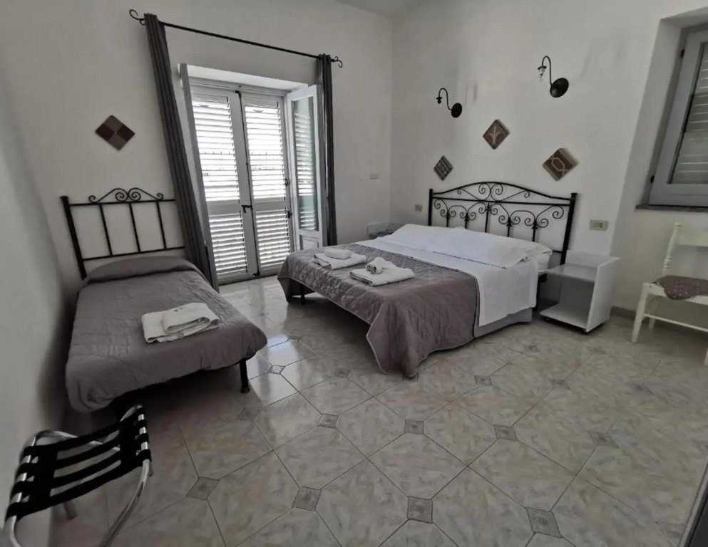 Hotel Lo Nardo Accommodation