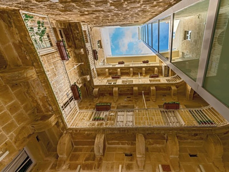 Tritoni Harbour Suites