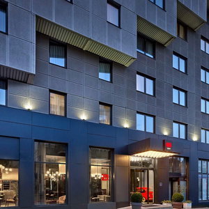 Hotel Radisson Red Belgrade cazare Belgrad