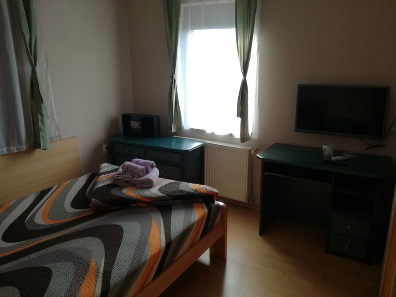 Hotel Rooms Green Set