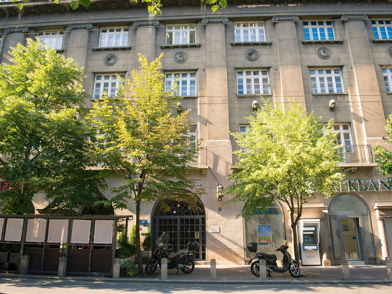 Hotel City Nest Modern & Cozy Suites