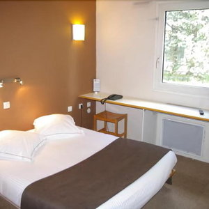 Hotel Hôtel Du Moulin À Vent cazare Venissieux