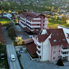 Hotel Eden Garden Hotel & Spa cazare Campulung Moldovenesc