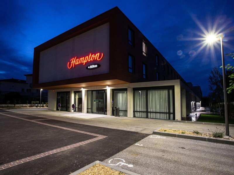 Hotel Hampton By Hilton Toulouse Airport