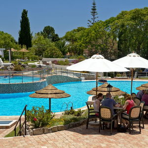 Hotel Rocha Brava Village Resort cazare Lagoa