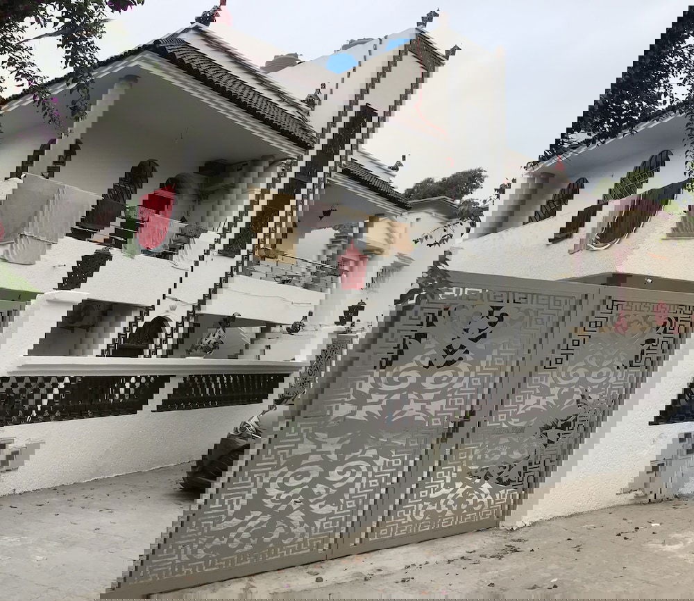 Hotel Too Many Suites