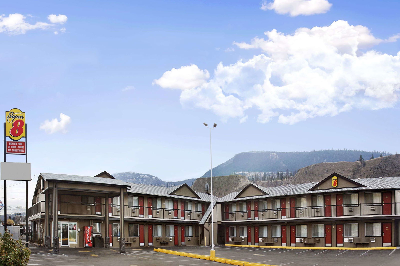 Hotel Super 8 By Wyndham Kamloops East