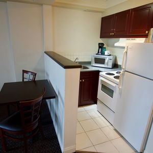 Hotel Century Plaza Hotel And Spa cazare Vancouver