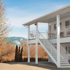 Hotel Travelodge By Wyndham Salmon Arm cazare Salmon Arm