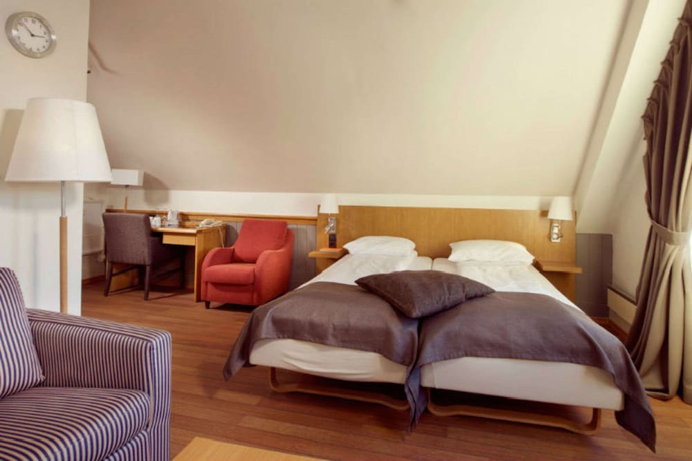 Hotel Home Hotel With