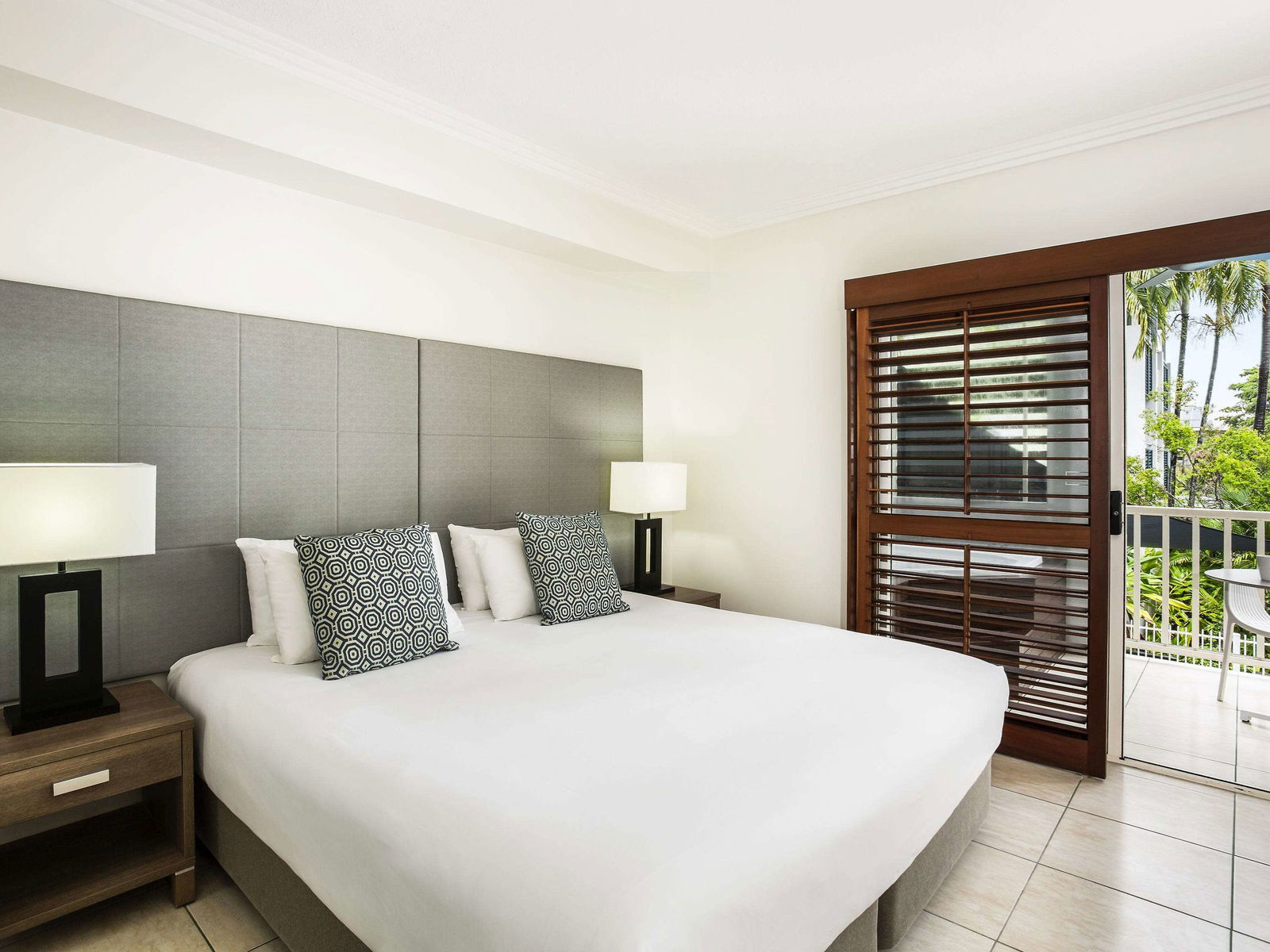 Hotel Mantra Aqueous On Port