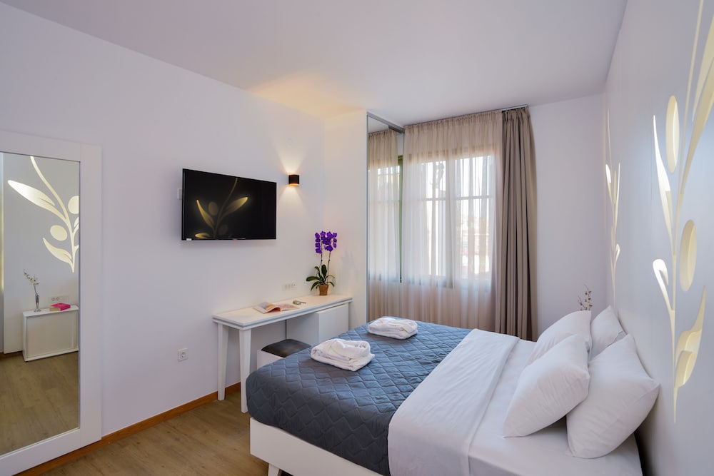 dal travel Elia Portou Luxury Residence