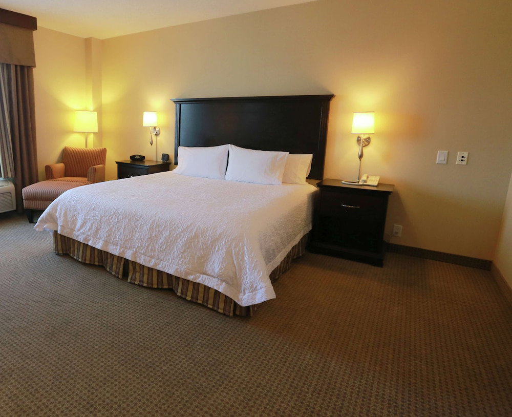 Hotel Hampton Inn And Suites By Hilton Laval