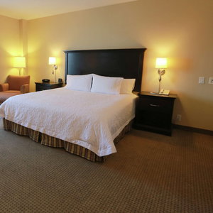 Hotel Hampton Inn And Suites By Hilton Laval cazare Laval