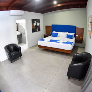 Hotel Republik Hotel, Bistro And Disco On Site cazare Jaco