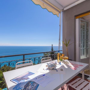 Hotel La Casa Al Sole Sea View 400Mt From Sea cazare Andora