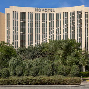 Hotel Novotel New Delhi Aerocity cazare Delhi