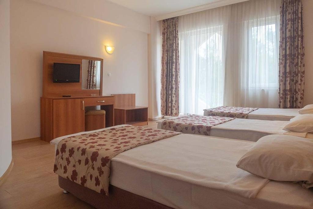 dal travel Alexius Beach Hotel