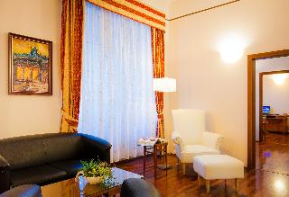 Hotel Cloister Inn