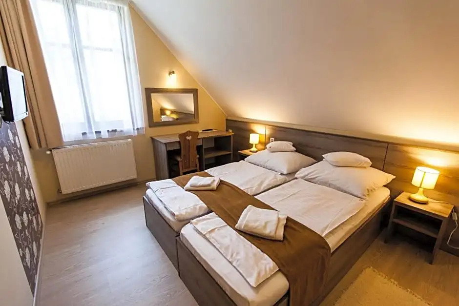 Hotel Piroska Csarda Es Fogado