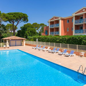 Hotel Residence Lagrange Vacances Le Domaine Des Grands Pins cazare Saint-Raphael