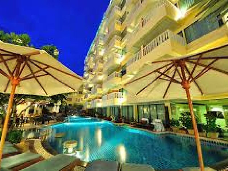 Palmyra Patong Resort