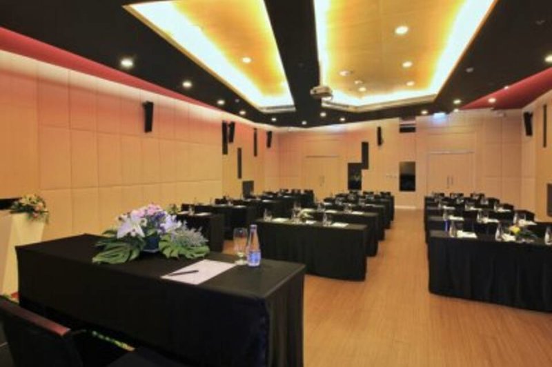 Sleep With Me Design Hotel @ Patong