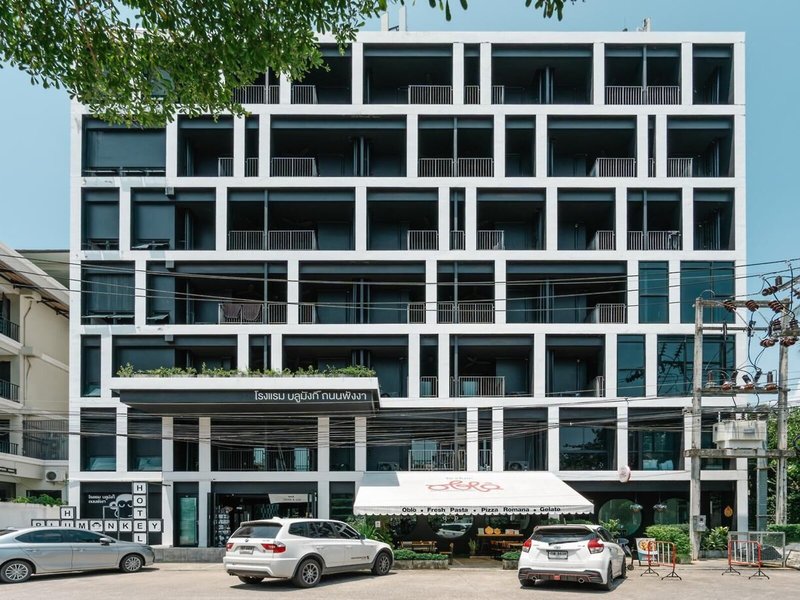 Blu Monkey Hub And Hotel
