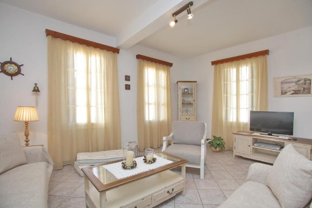 Hotel Villa Yiannoula With Amazing Sea View At Skopelos Old Port !!!