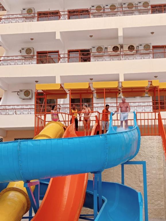 Empire Hotel Aqua Park