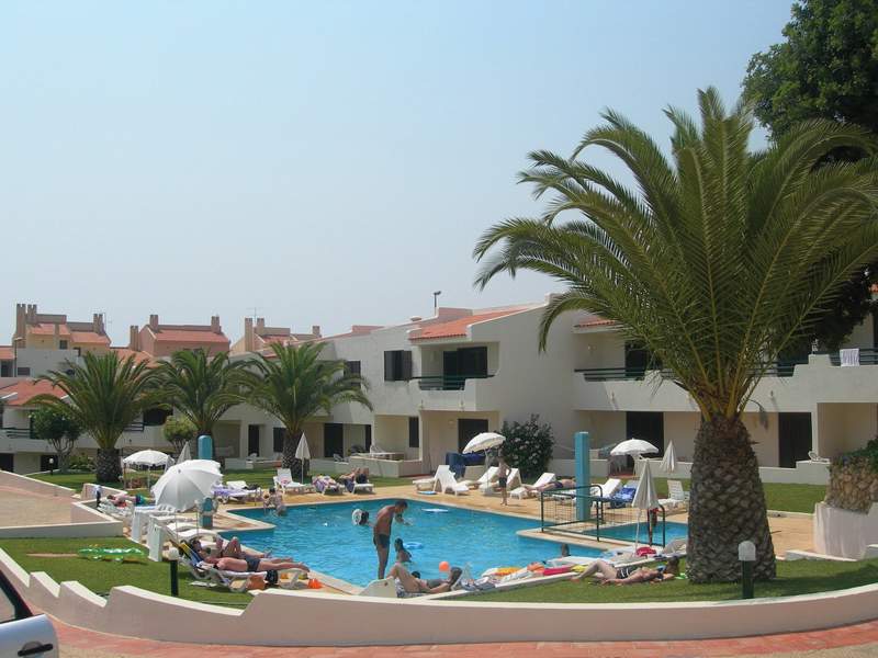 Hotel Aura Village - City Beach Apartments
