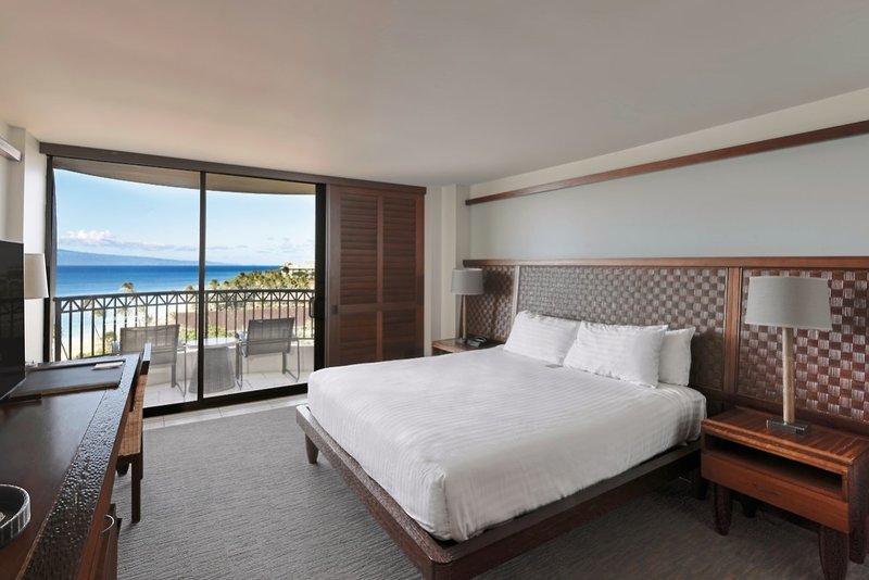 Royal Lahaina Resort & Bungalows