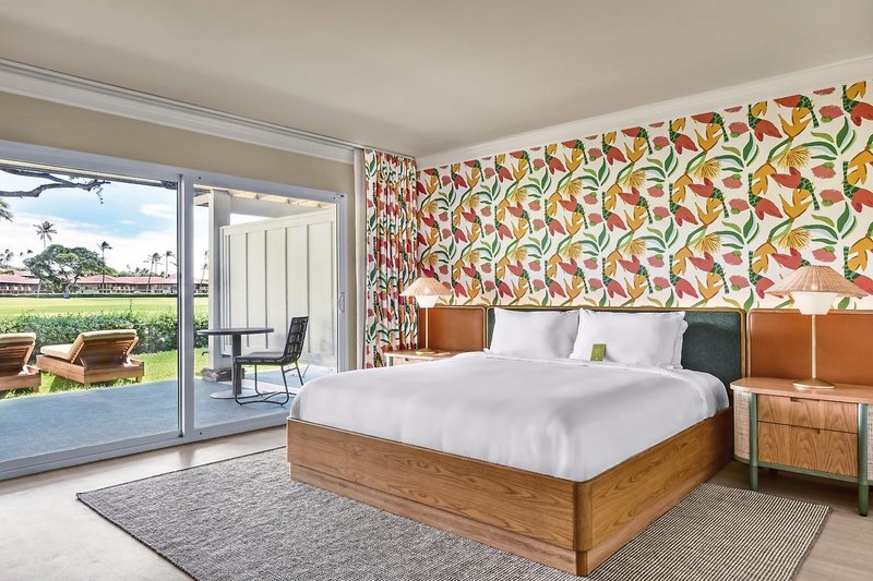 Royal Lahaina Resort & Bungalows