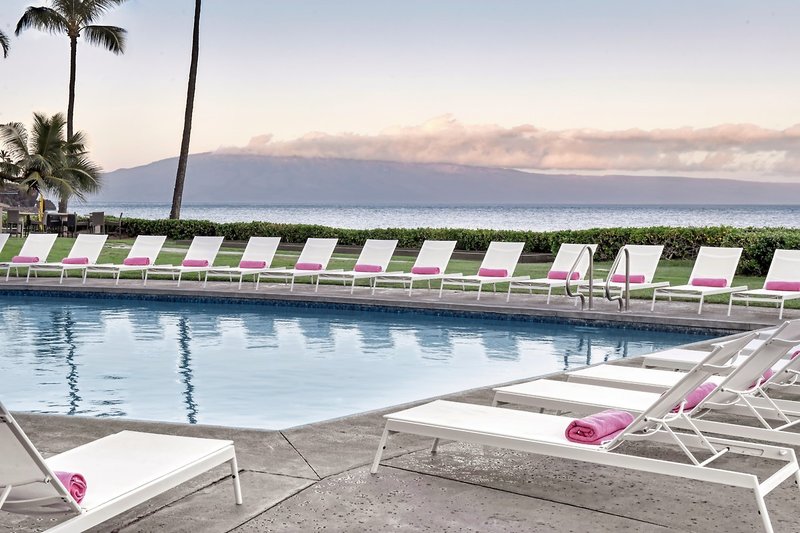 Royal Lahaina Resort & Bungalows