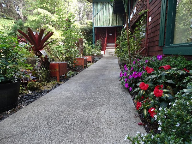Chalet Kilauea Hotel